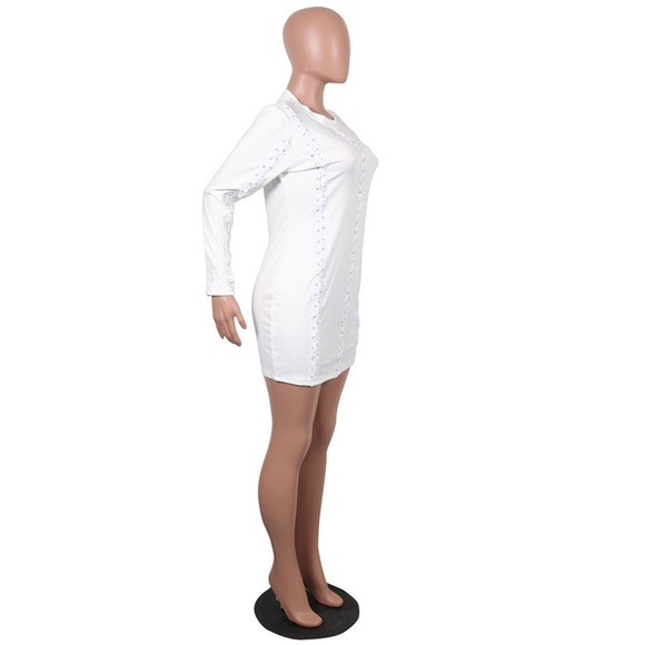 💎5/$25💎 Long Sleeve White Mini Dress - Picture 7 of 8